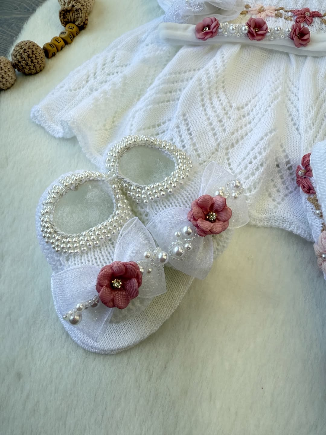 Kit Saída de Maternidade Luxo em Tricot Artesanal - Conforto e Elegância para o Bebê - Personalize Com o Nome da Sua Princesa