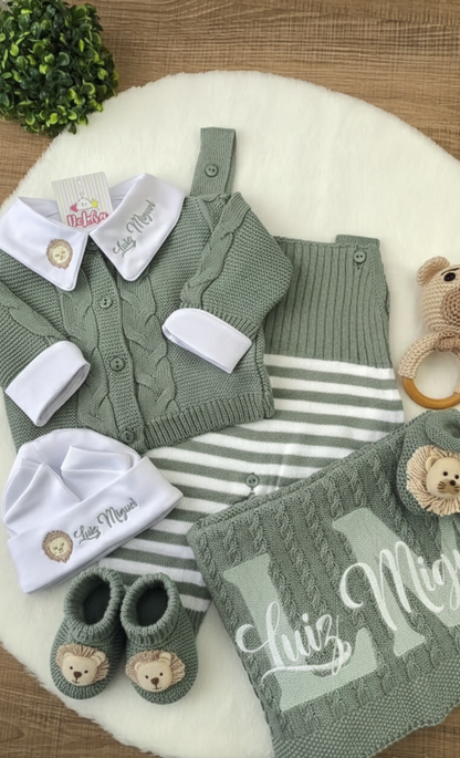 Kit Saída de Maternidade Miguel em Tricot Premium  | Personalize Com o Nome do Seu Príncipe