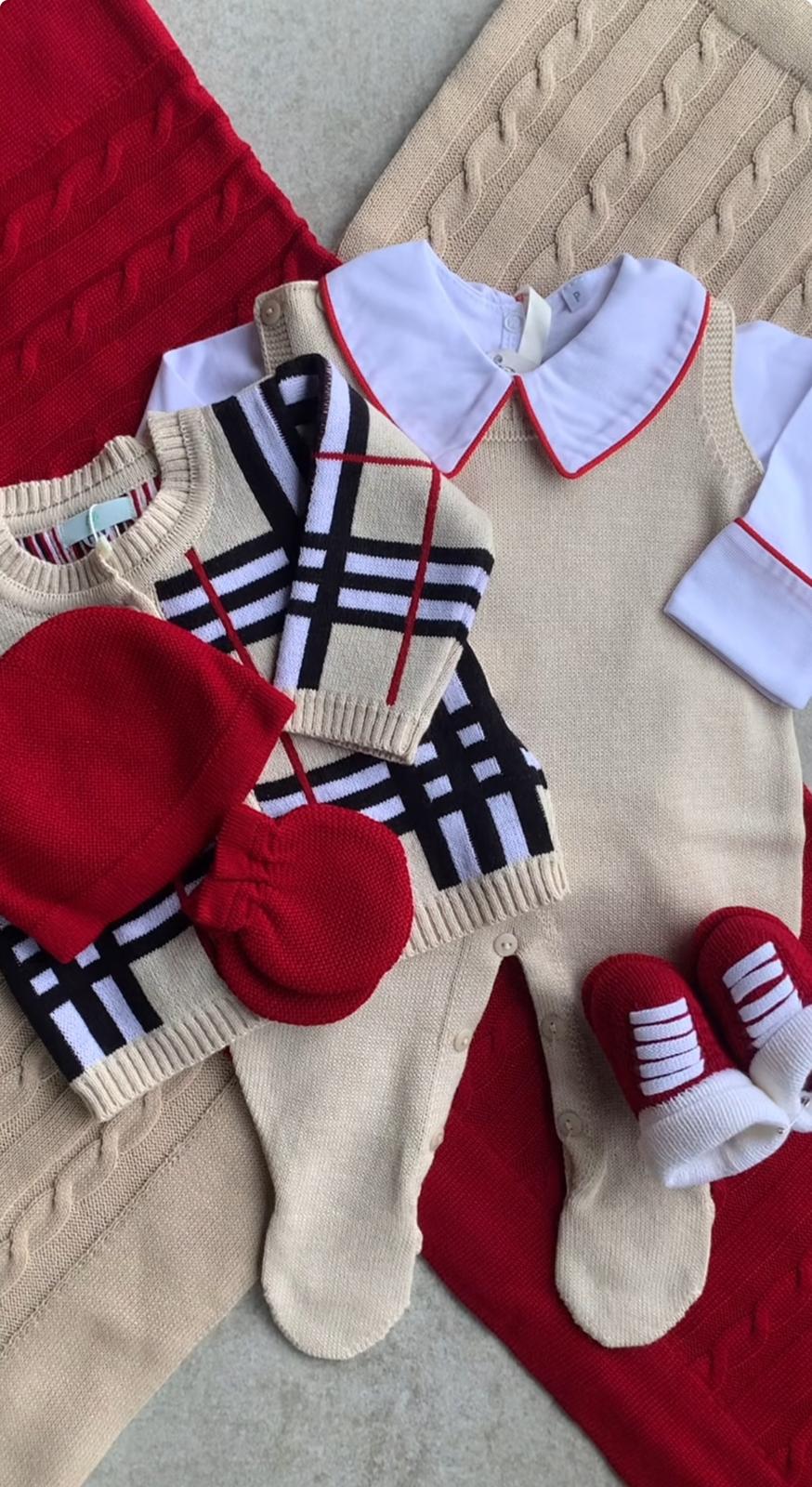 Kit Saída Maternidade Personalizável Completo Xadrez | Personalize Com o Nome do Seu Príncipe