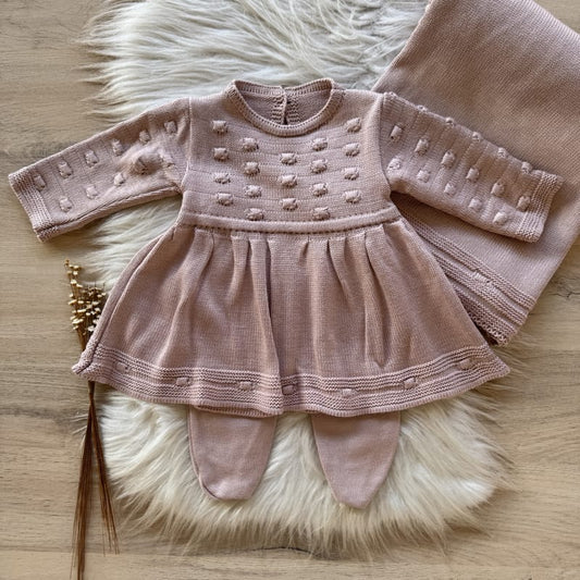 Saída Maternidade Vestido Detalhe Bolhas Calça e Manta Rosê