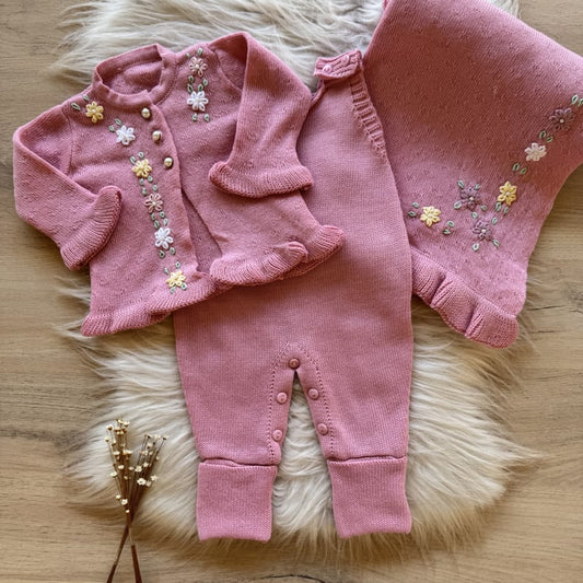 Saída Maternidade Bordada com Babados 3 Peças Rosa